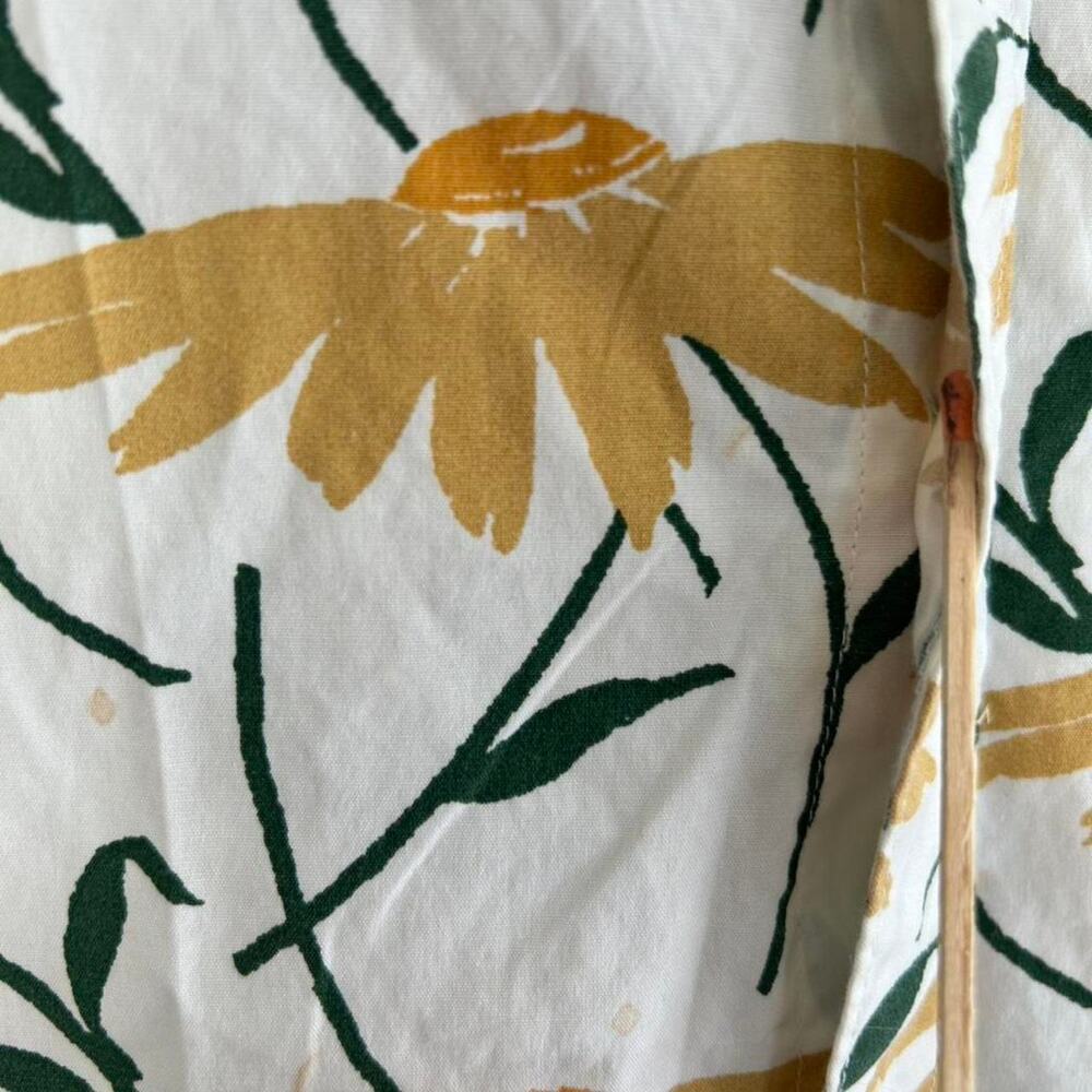 Jcrew stretch yellow‎ floral button - Picture 5 of 8